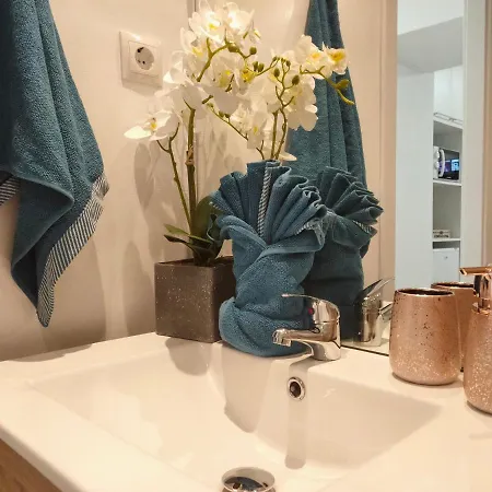 Bellevue Sea View By Namaste Elite 公寓